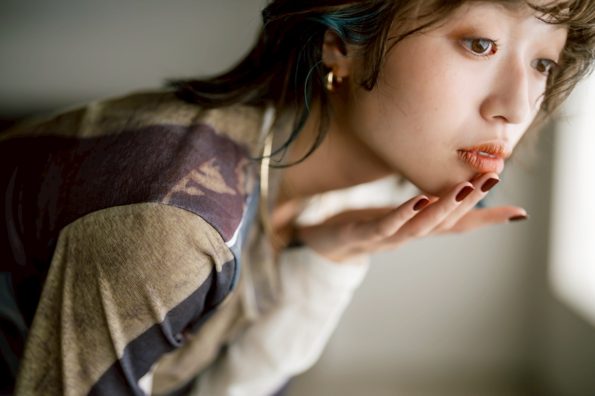 広がりを抑えて美しさを引き立てる<br>30代のためのショートヘア事例集